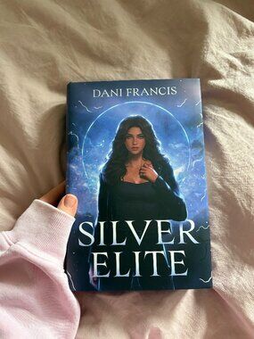 Silver Elite - Fairyloot (SIGNED)